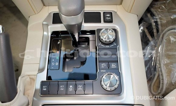 Acheter Import Voiture Toyota Land Cruiser Blanc à Import - Dubai, Artibonite Acheter Import Voiture Toyota Land Cruiser Blanc à Import - Dubai, Artibonite