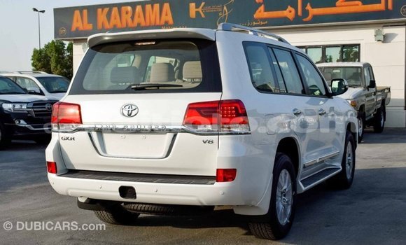 Acheter Import Voiture Toyota Land Cruiser Blanc à Import - Dubai, Artibonite Acheter Import Voiture Toyota Land Cruiser Blanc à Import - Dubai, Artibonite