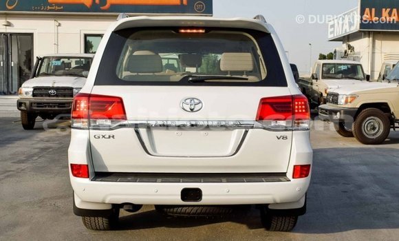 Acheter Import Voiture Toyota Land Cruiser Blanc à Import - Dubai, Artibonite Acheter Import Voiture Toyota Land Cruiser Blanc à Import - Dubai, Artibonite