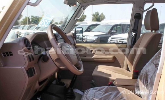 Acheter Import Voiture Toyota Land Cruiser Beige à Import - Dubai, Artibonite Acheter Import Voiture Toyota Land Cruiser Beige à Import - Dubai, Artibonite
