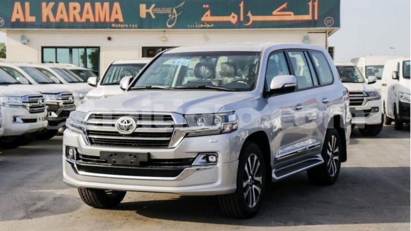 Big with watermark toyota land cruiser artibonite import dubai 2462