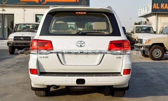 Acheter Import Voiture Toyota Land Cruiser Blanc à Import - Dubai, Artibonite Acheter Import Voiture Toyota Land Cruiser Blanc à Import - Dubai, Artibonite