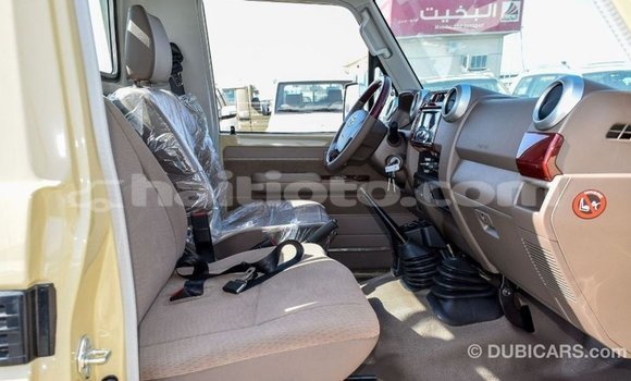 Acheter Import Voiture Toyota Land Cruiser Beige à Import - Dubai, Artibonite Acheter Import Voiture Toyota Land Cruiser Beige à Import - Dubai, Artibonite
