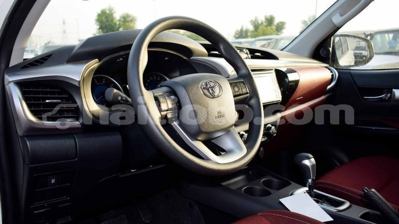 Big with watermark toyota hilux artibonite import dubai 2467