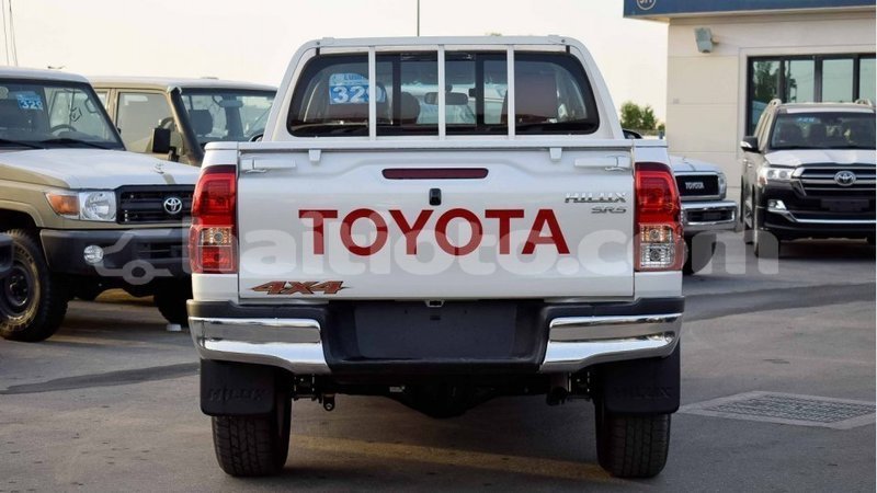 Big with watermark toyota hilux artibonite import dubai 2467