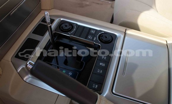 Acheter Import Voiture Toyota Land Cruiser Noir à Import - Dubai, Artibonite Acheter Import Voiture Toyota Land Cruiser Noir à Import - Dubai, Artibonite