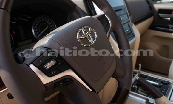 Acheter Import Voiture Toyota Land Cruiser Noir à Import - Dubai, Artibonite Acheter Import Voiture Toyota Land Cruiser Noir à Import - Dubai, Artibonite