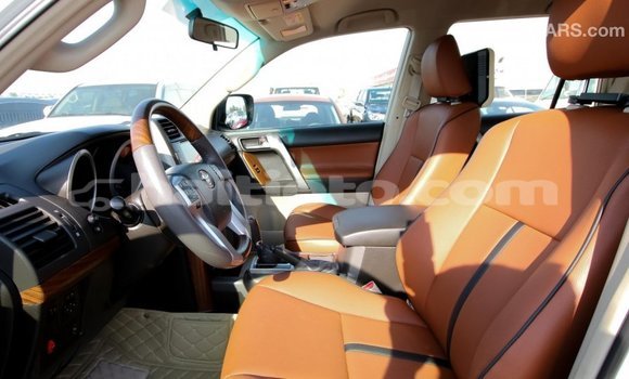 Acheter Import Voiture Toyota Prado Blanc à Import - Dubai, Artibonite Acheter Import Voiture Toyota Prado Blanc à Import - Dubai, Artibonite