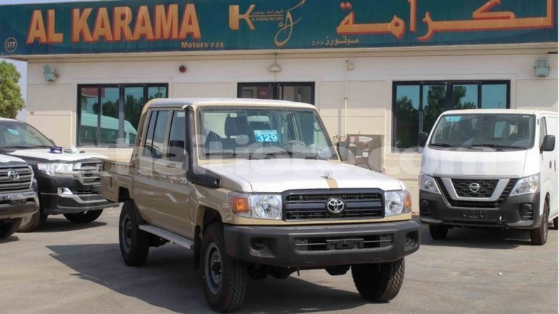 Big with watermark toyota land cruiser artibonite import dubai 2470