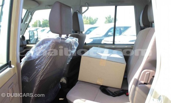 Acheter Import Voiture Toyota Land Cruiser Beige à Import - Dubai, Artibonite Acheter Import Voiture Toyota Land Cruiser Beige à Import - Dubai, Artibonite