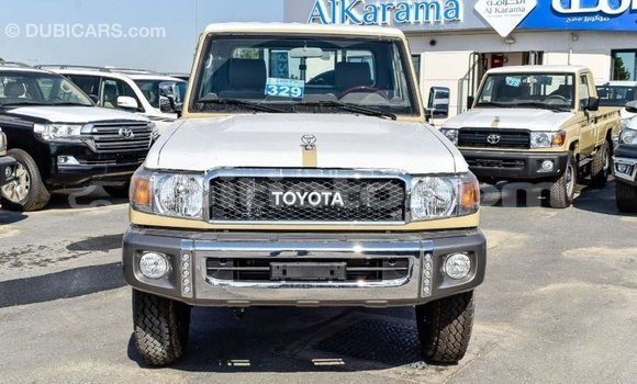Acheter Import Voiture Toyota Land Cruiser Beige à Import - Dubai, Artibonite Acheter Import Voiture Toyota Land Cruiser Beige à Import - Dubai, Artibonite
