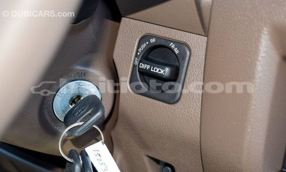 Acheter Import Voiture Toyota Land Cruiser Beige à Import - Dubai, Artibonite Acheter Import Voiture Toyota Land Cruiser Beige à Import - Dubai, Artibonite
