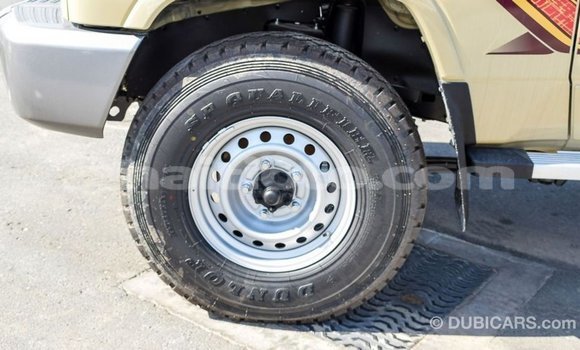 Acheter Import Voiture Toyota Land Cruiser Beige à Import - Dubai, Artibonite Acheter Import Voiture Toyota Land Cruiser Beige à Import - Dubai, Artibonite