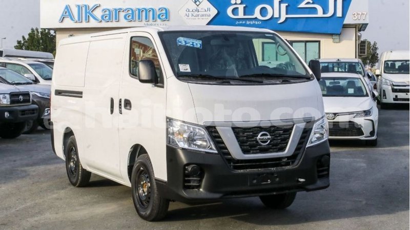 Big with watermark nissan urvan artibonite import dubai 2474