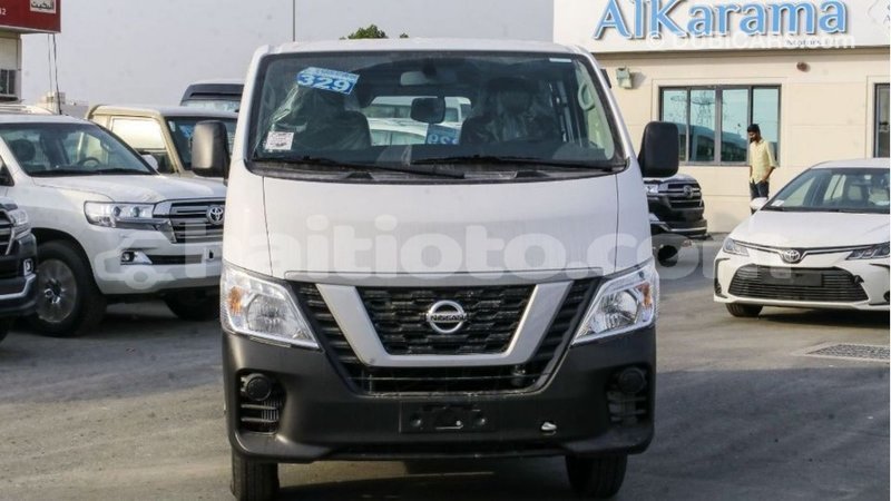 Big with watermark nissan urvan artibonite import dubai 2474
