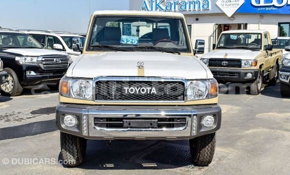 Acheter Import Voiture Toyota Land Cruiser Beige à Import - Dubai, Artibonite Acheter Import Voiture Toyota Land Cruiser Beige à Import - Dubai, Artibonite