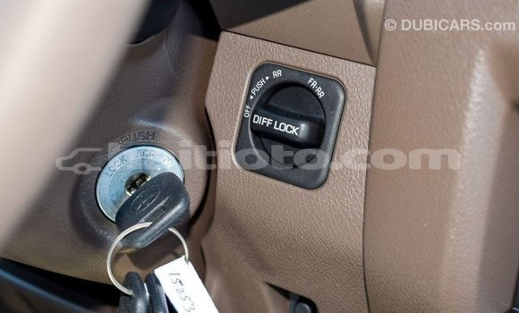 Acheter Import Voiture Toyota Land Cruiser Beige à Import - Dubai, Artibonite Acheter Import Voiture Toyota Land Cruiser Beige à Import - Dubai, Artibonite