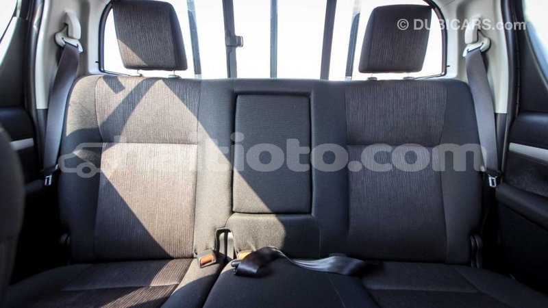 Big with watermark toyota hilux artibonite import dubai 2479