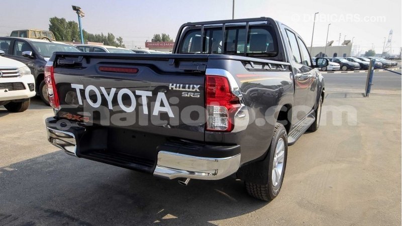Big with watermark toyota hilux artibonite import dubai 2479