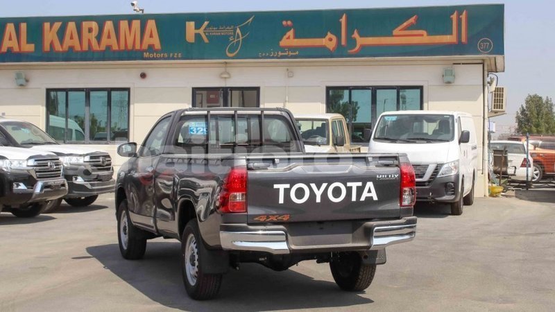Big with watermark toyota hilux artibonite import dubai 2480