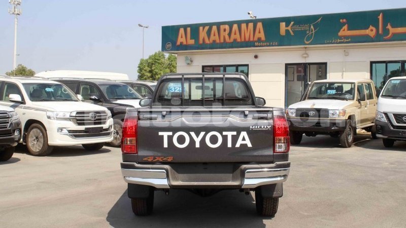 Big with watermark toyota hilux artibonite import dubai 2480