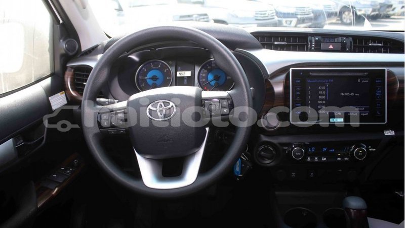 Big with watermark toyota hilux artibonite import dubai 2481