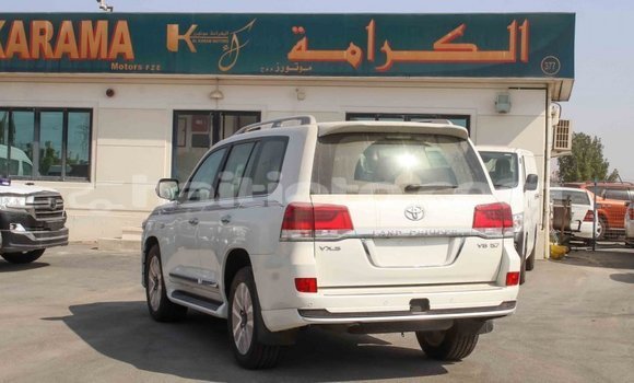 Acheter Import Voiture Toyota Land Cruiser Blanc à Import - Dubai, Artibonite Acheter Import Voiture Toyota Land Cruiser Blanc à Import - Dubai, Artibonite