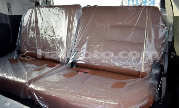 Acheter Import Voiture Toyota Land Cruiser Noir à Import - Dubai, Artibonite Acheter Import Voiture Toyota Land Cruiser Noir à Import - Dubai, Artibonite