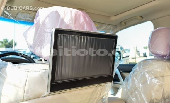 Acheter Import Voiture Toyota Land Cruiser Blanc à Import - Dubai, Artibonite Acheter Import Voiture Toyota Land Cruiser Blanc à Import - Dubai, Artibonite
