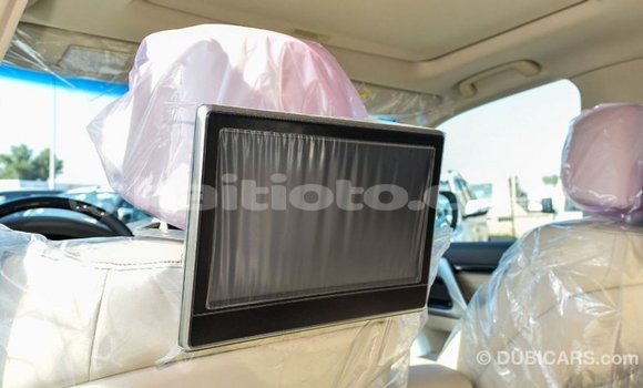Acheter Import Voiture Toyota Land Cruiser Blanc à Import - Dubai, Artibonite Acheter Import Voiture Toyota Land Cruiser Blanc à Import - Dubai, Artibonite