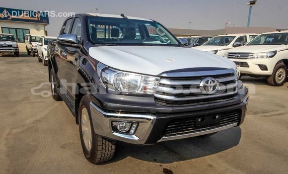 Acheter Import Voiture Toyota Hilux Noir à Import - Dubai, Artibonite Acheter Import Voiture Toyota Hilux Noir à Import - Dubai, Artibonite