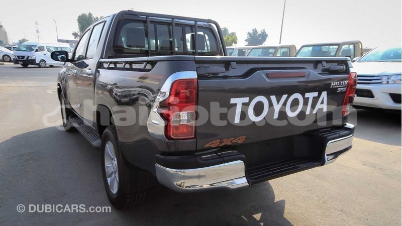 Big with watermark toyota hilux artibonite import dubai 2497