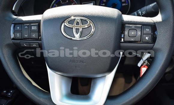 Acheter Import Voiture Toyota Hilux Autre à Import - Dubai, Artibonite Acheter Import Voiture Toyota Hilux Autre à Import - Dubai, Artibonite
