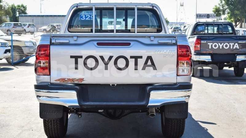 Big with watermark toyota hilux artibonite import dubai 2498