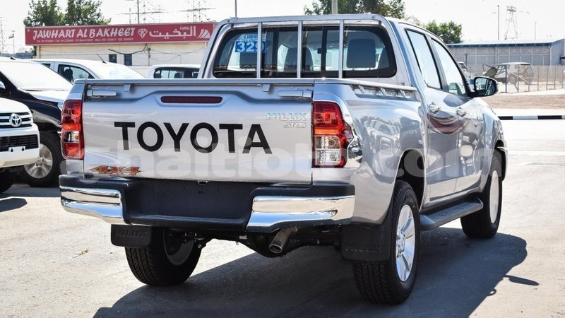 Big with watermark toyota hilux artibonite import dubai 2498