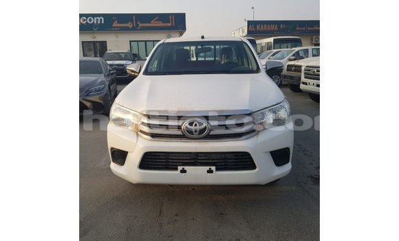 Acheter Import Voiture Toyota Hilux Blanc à Import - Dubai, Artibonite Acheter Import Voiture Toyota Hilux Blanc à Import - Dubai, Artibonite