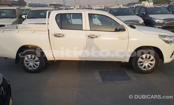 Acheter Import Voiture Toyota Hilux Blanc à Import - Dubai, Artibonite Acheter Import Voiture Toyota Hilux Blanc à Import - Dubai, Artibonite