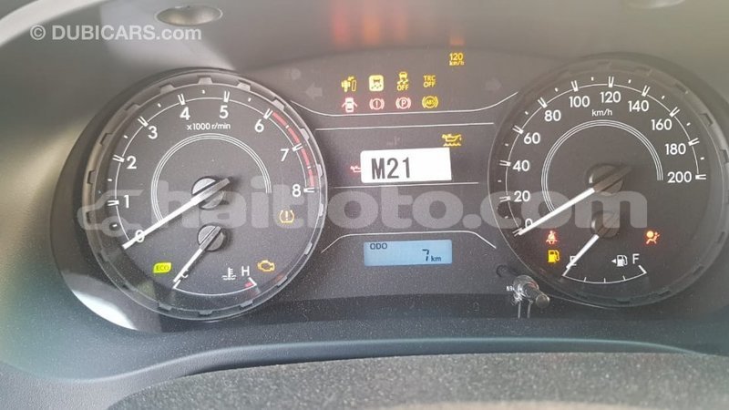 Big with watermark toyota hilux artibonite import dubai 2499