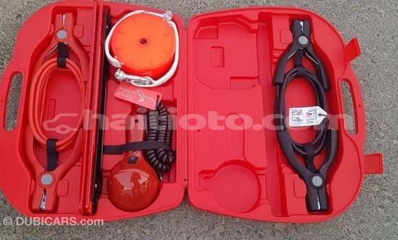 Acheter Import Voiture Toyota Hilux Blanc à Import - Dubai, Artibonite Acheter Import Voiture Toyota Hilux Blanc à Import - Dubai, Artibonite