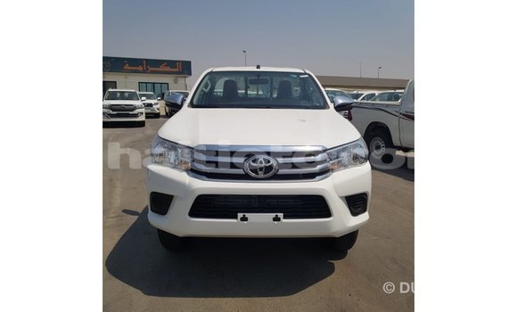 Acheter Import Voiture Toyota Hilux Blanc à Import - Dubai, Artibonite Acheter Import Voiture Toyota Hilux Blanc à Import - Dubai, Artibonite