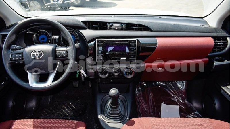 Big with watermark toyota hilux artibonite import dubai 2503