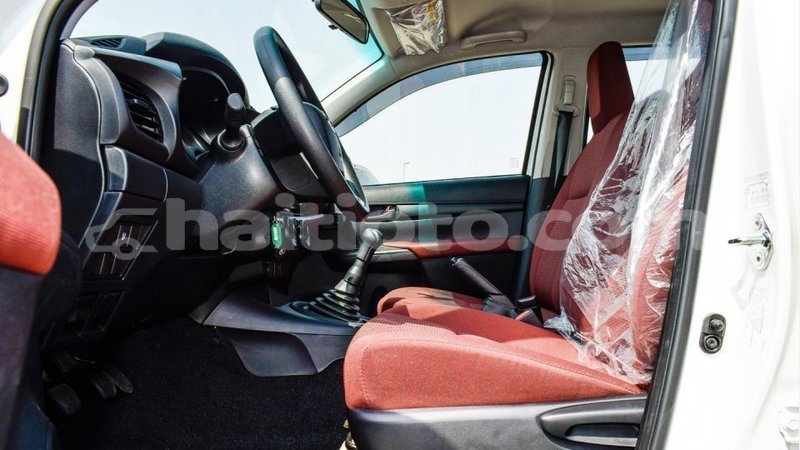 Big with watermark toyota hilux artibonite import dubai 2503