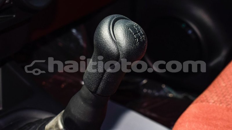 Big with watermark toyota hilux artibonite import dubai 2503