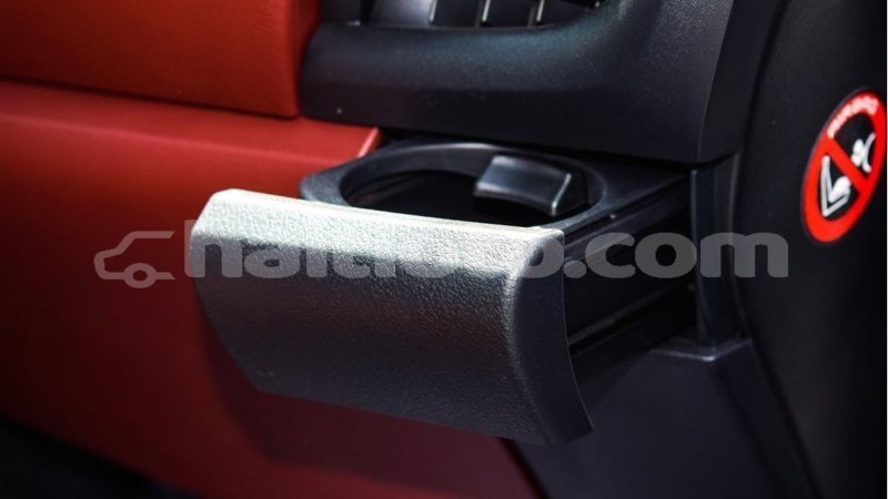 Big with watermark toyota hilux artibonite import dubai 2503