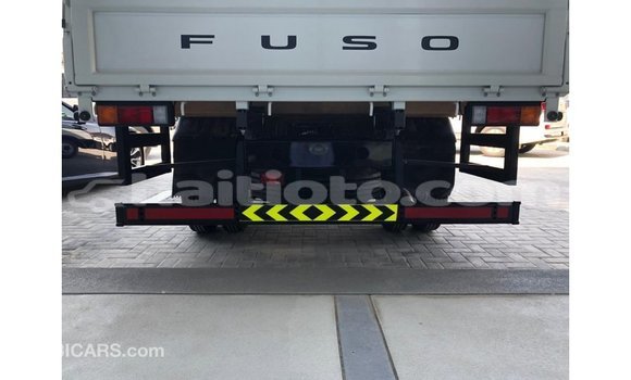 Acheter Import Voiture Mitsubishi Carisma Blanc à Import - Dubai, Artibonite Acheter Import Voiture Mitsubishi Carisma Blanc à Import - Dubai, Artibonite