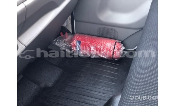 Acheter Import Voiture Mitsubishi Carisma Blanc à Import - Dubai, Artibonite Acheter Import Voiture Mitsubishi Carisma Blanc à Import - Dubai, Artibonite