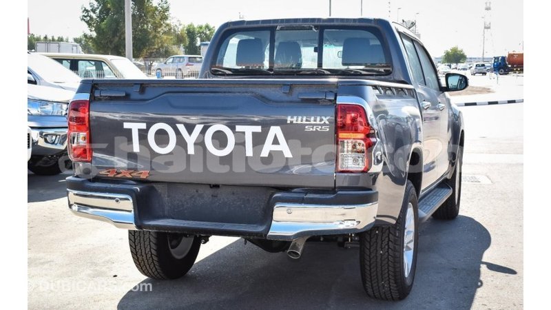 Big with watermark toyota hilux artibonite import dubai 2511