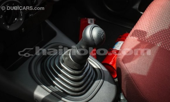 Acheter Import Voiture Toyota Hilux Blanc à Import - Dubai, Artibonite Acheter Import Voiture Toyota Hilux Blanc à Import - Dubai, Artibonite