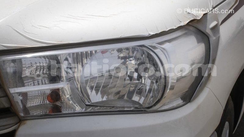 Big with watermark toyota hilux artibonite import dubai 2512