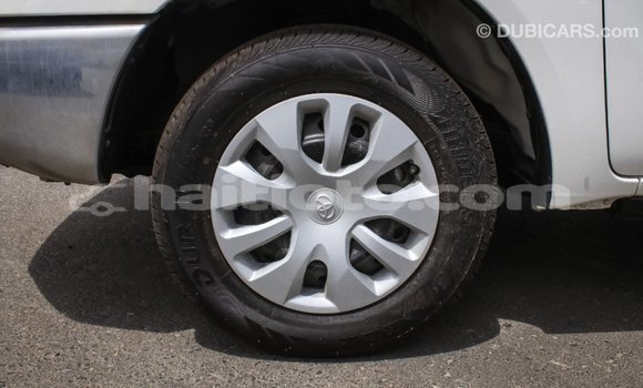 Acheter Import Voiture Toyota Hilux Blanc à Import - Dubai, Artibonite Acheter Import Voiture Toyota Hilux Blanc à Import - Dubai, Artibonite